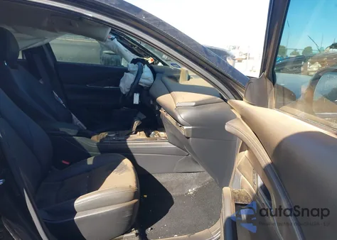 2024 Mazda Cx-30 2.5 S Select Sport z USA, uszkodzony, nr VIN 3MVDMBBM3RM632324